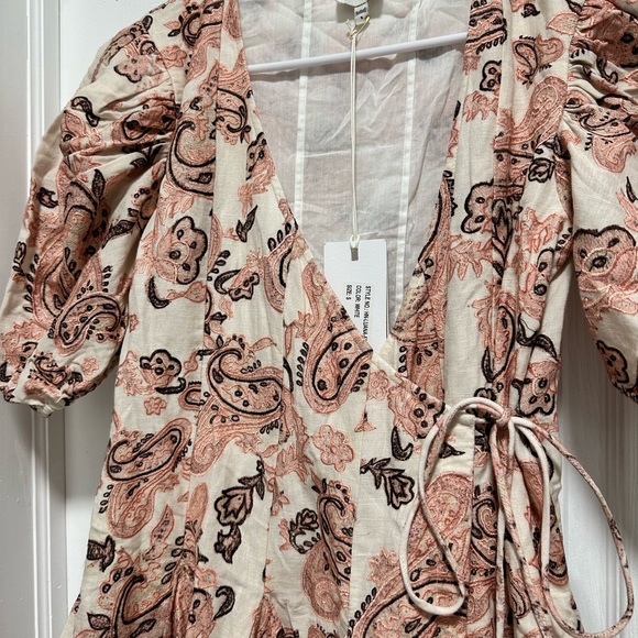 HEMANT AND NANDITA Luana Cape Mini Dress in White - Picture 5 of 8